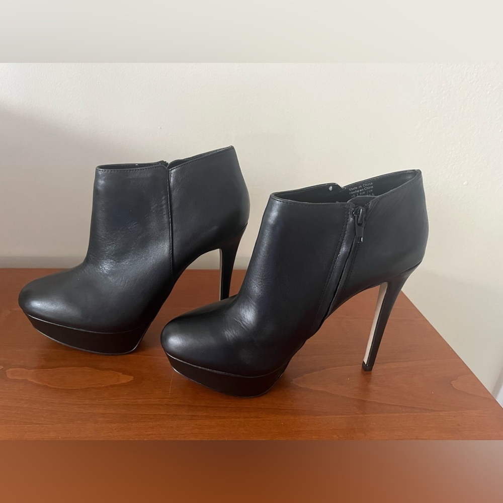 Aldo 6” zipper black boots size 8 NWOT